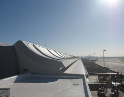 Paseo Roof Terminal B San José International Airport